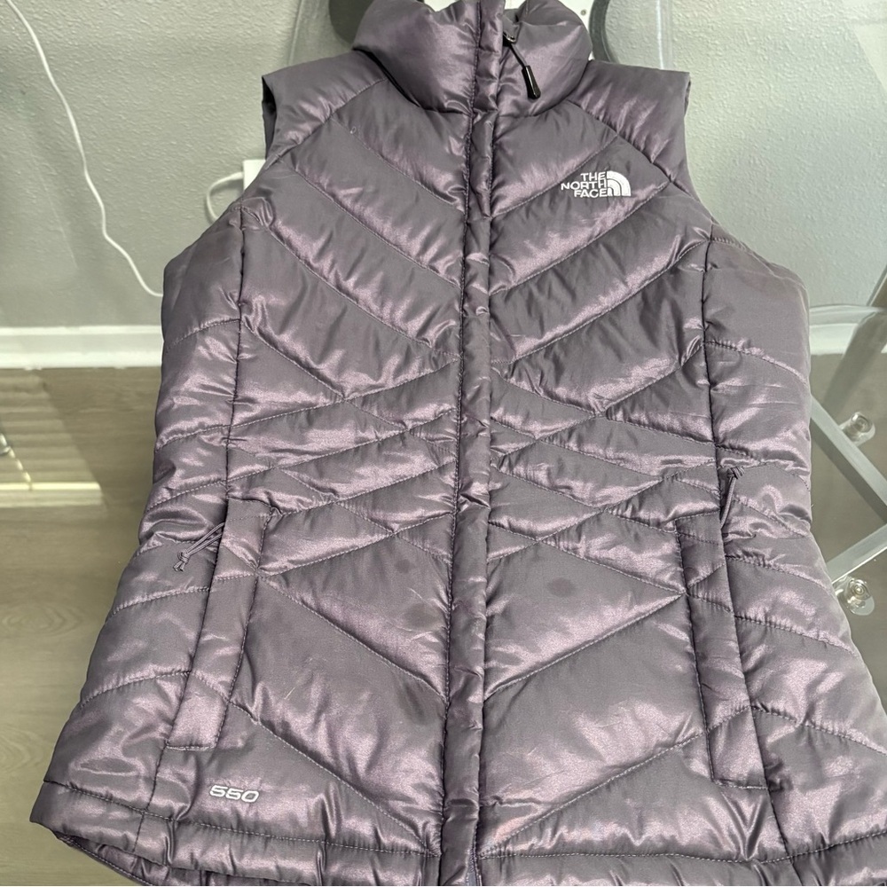 The North Face Charcoal Puffer vest - Picture 2 of 5